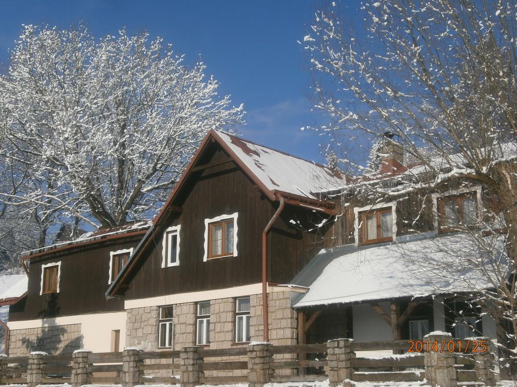Horská chata Roubenka Strážné Exterior foto